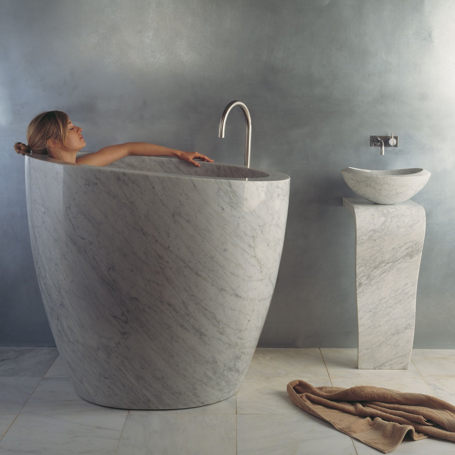 Custom Design Handmade Natural Luna Marble Stone Japanese Ofuro Soaking Bathtub