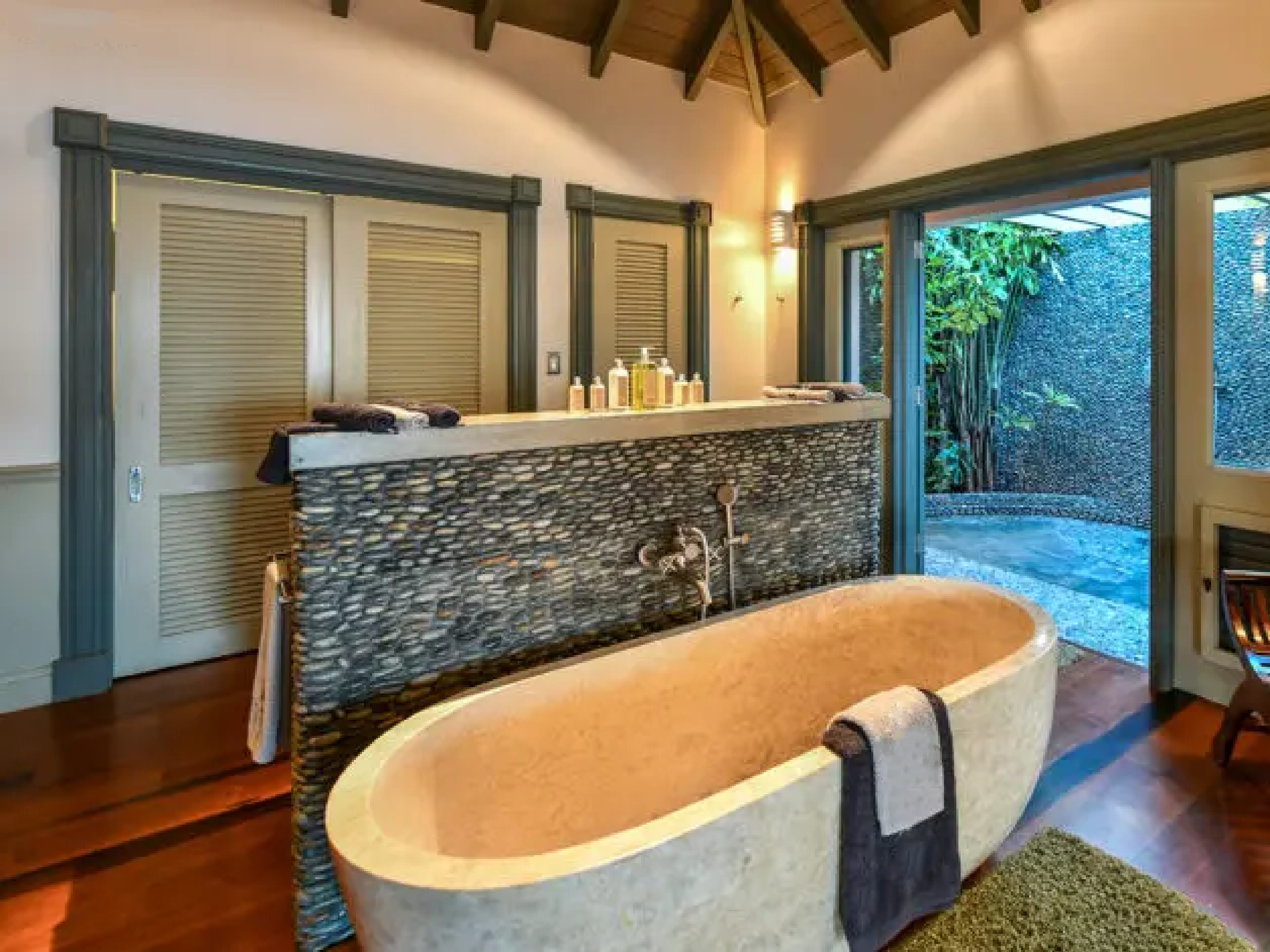 JJ Haus Natural Stone Freestanding Bathtub