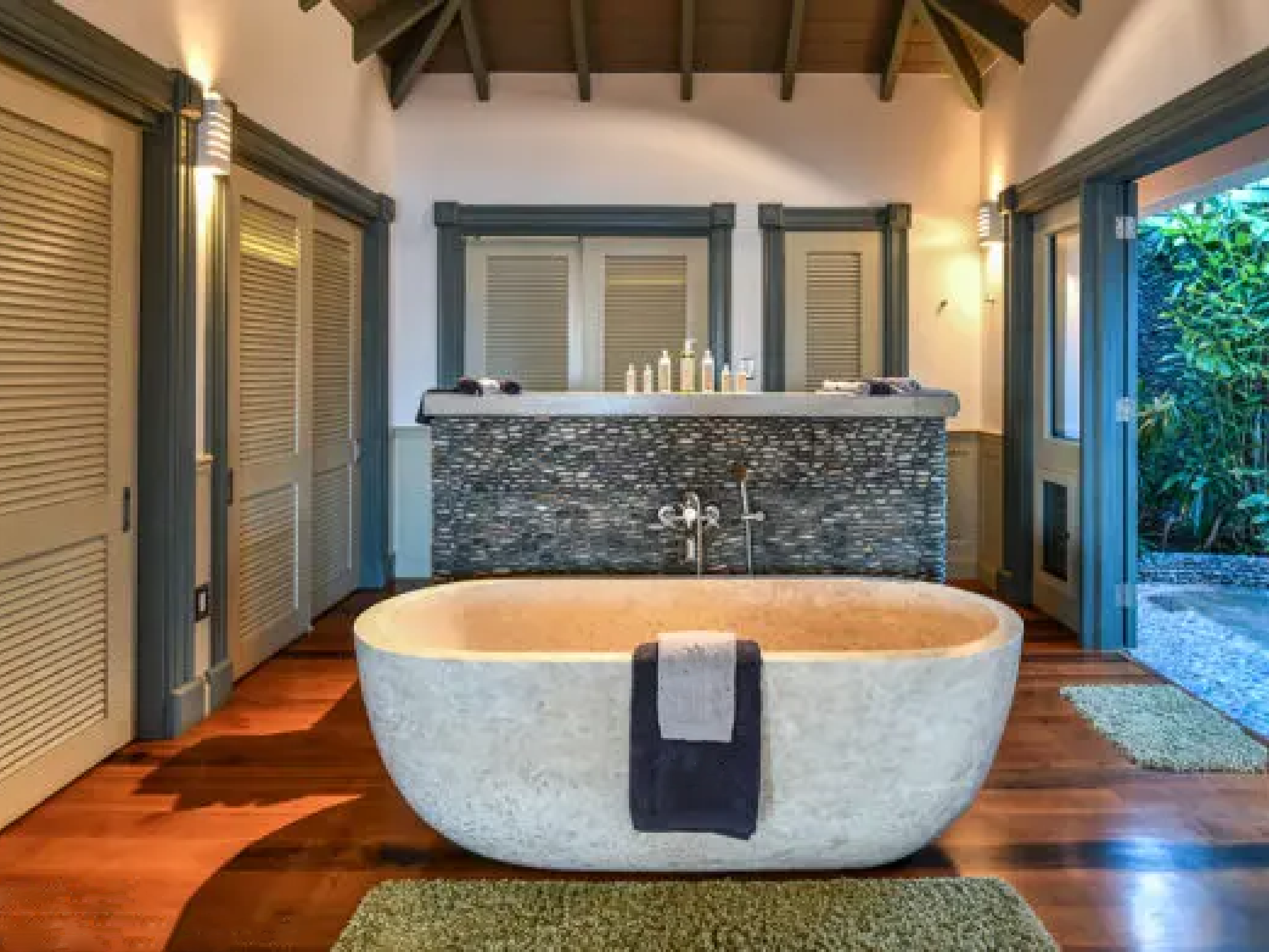 JJ Haus Natural Stone Freestanding Bathtub