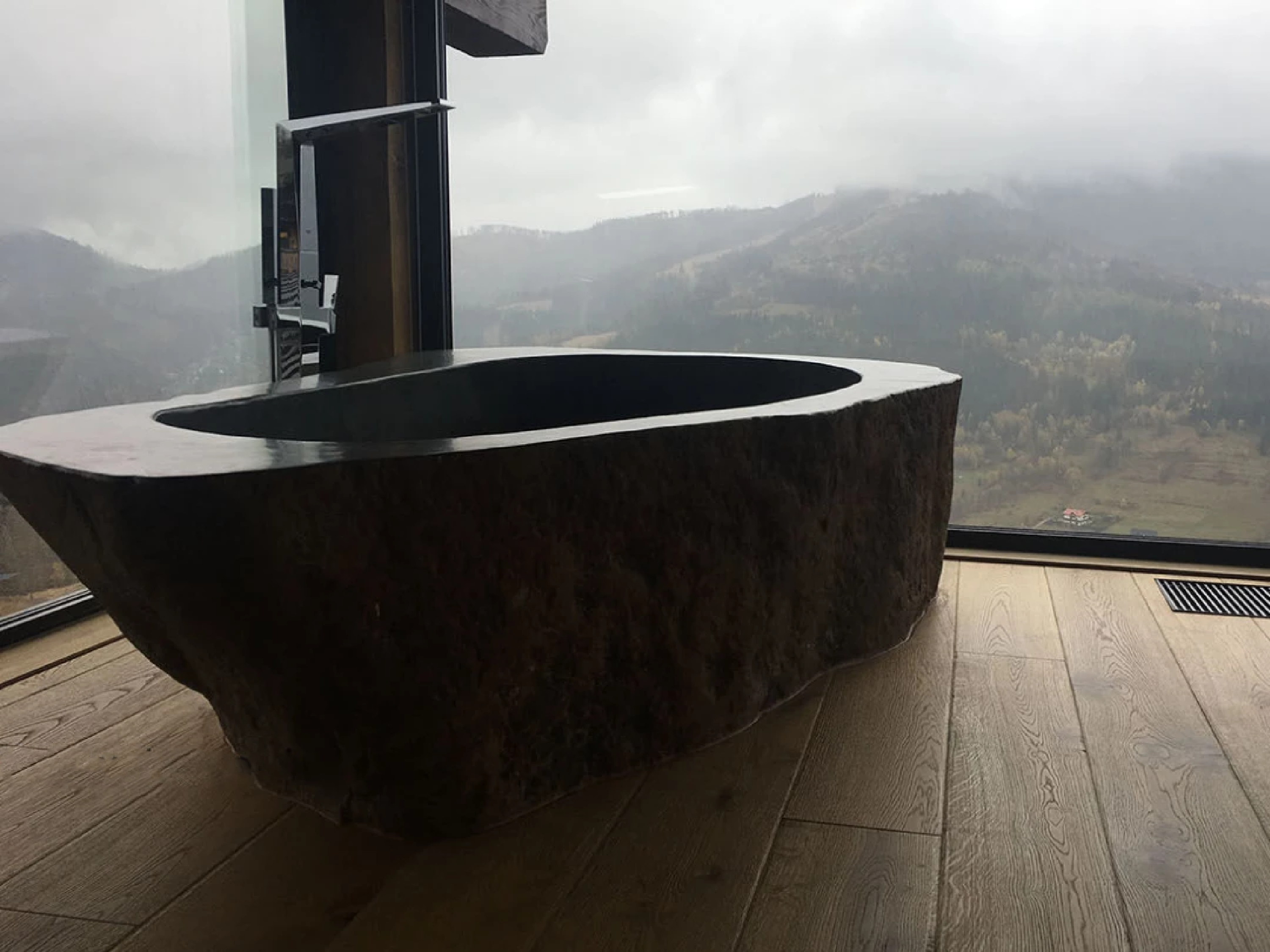 JJ Haus Natural River Store Bathtub -  Free-Standing Stone