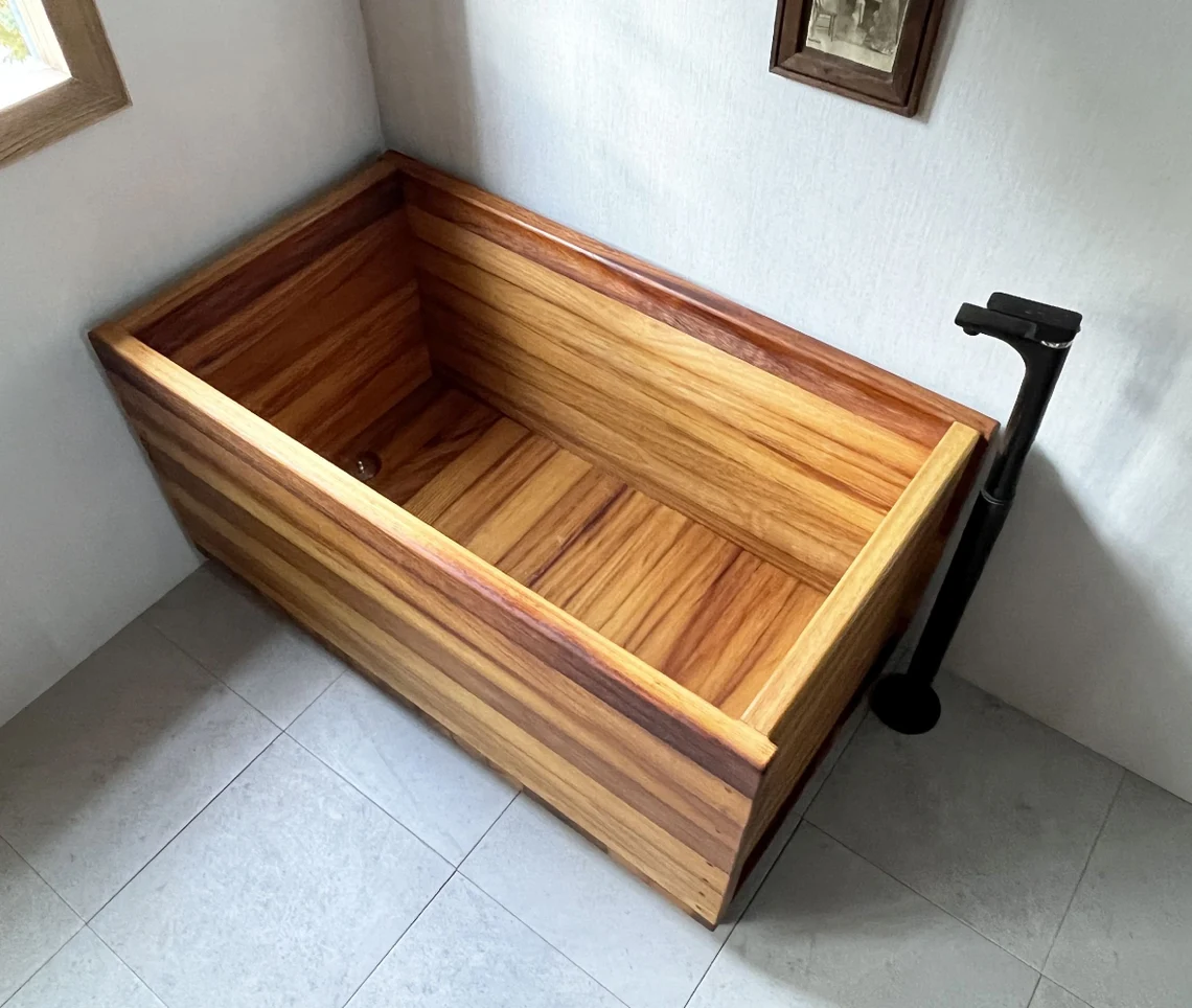 Ofuro Wooden Soaking Bathtub Iroko Wood Customizable